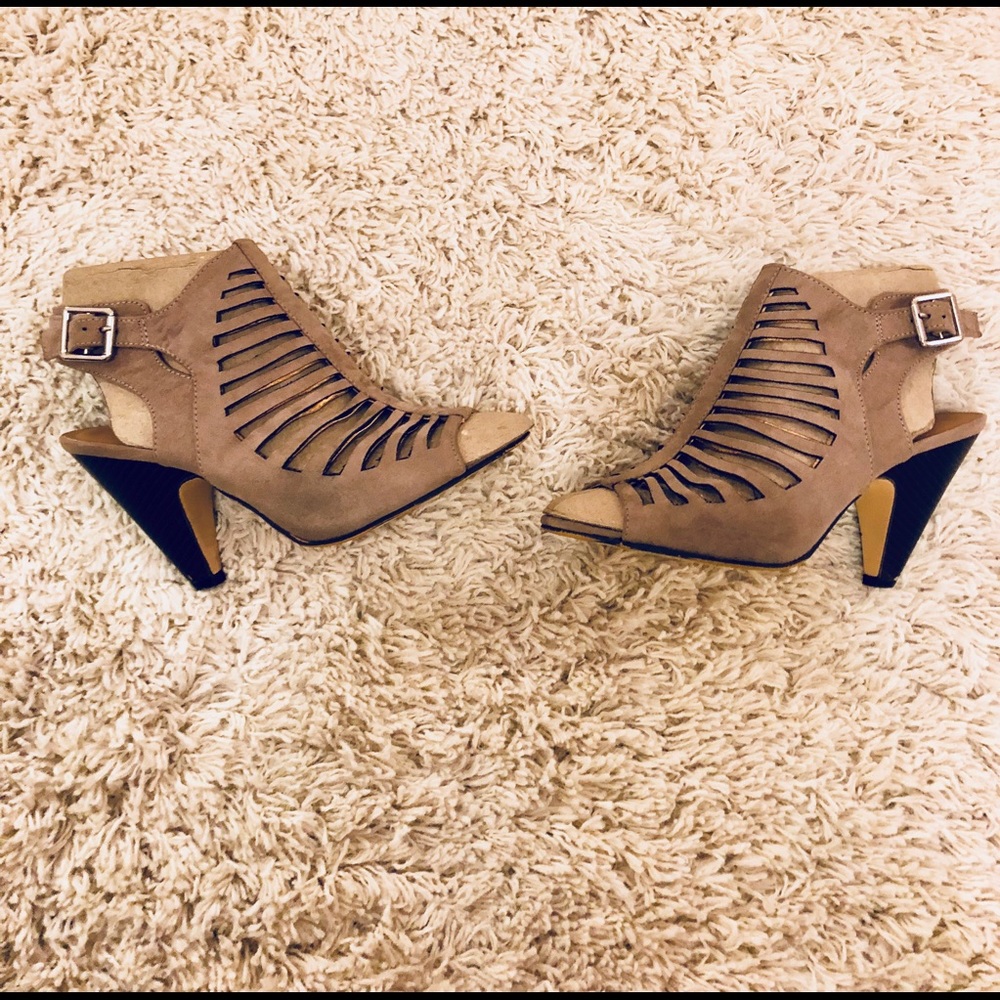 👡 TAUPE Heeled Sandal